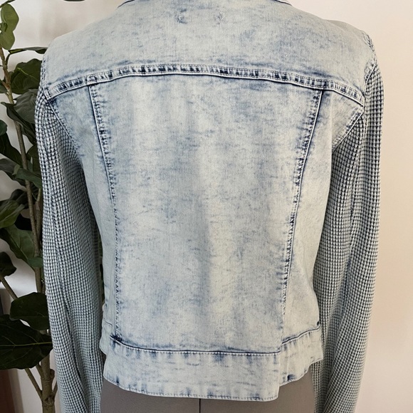 New York and Company Stretch Jean Jacket - Picture 4 of 6